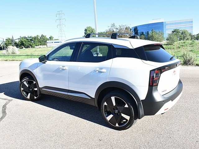2026 Nissan Kicks SR photo 4