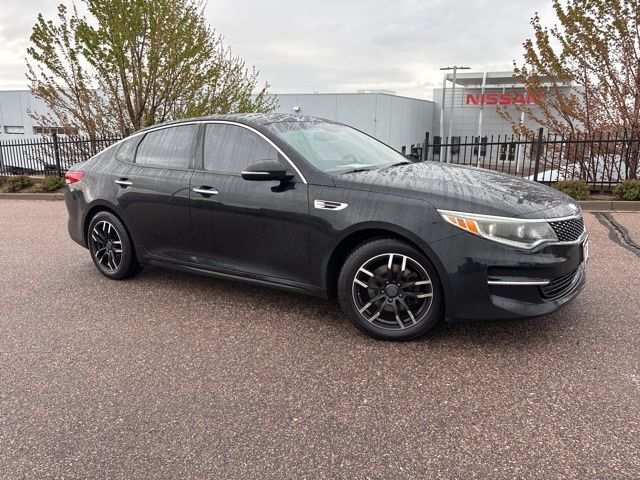 2017 Kia Optima EX AT's photo