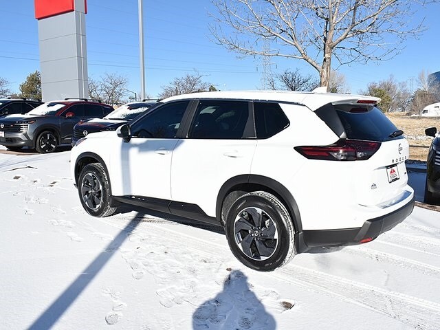 2026 Nissan Rogue SV photo 4