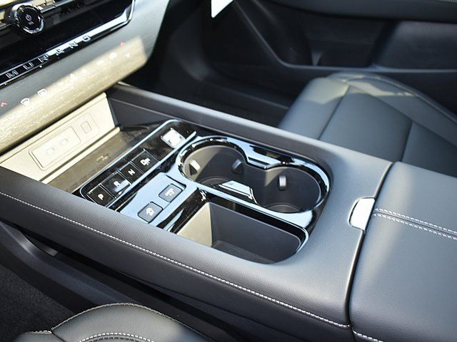 2025 Nissan Murano SL - Photo 17