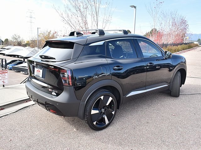 2026 Nissan Kicks SR photo 2