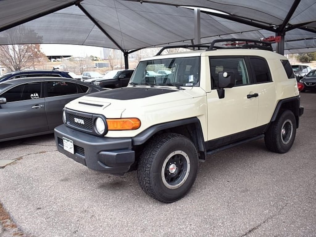 Used 2010 Toyota FJ Cruiser Base SUV
