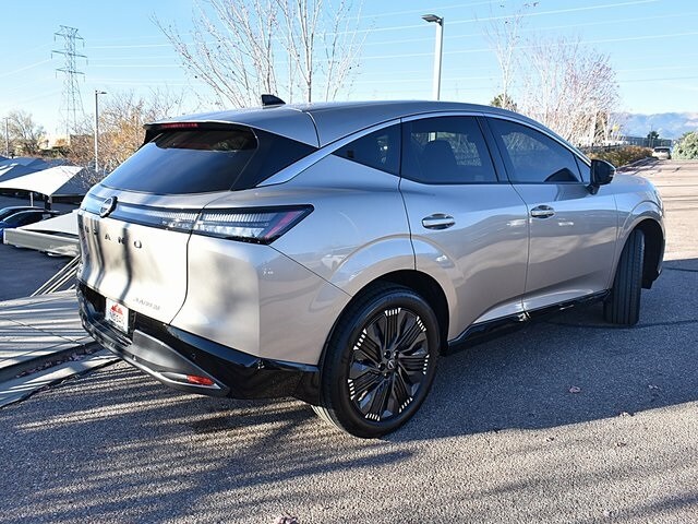 2026 Nissan Murano Platinum photo 2