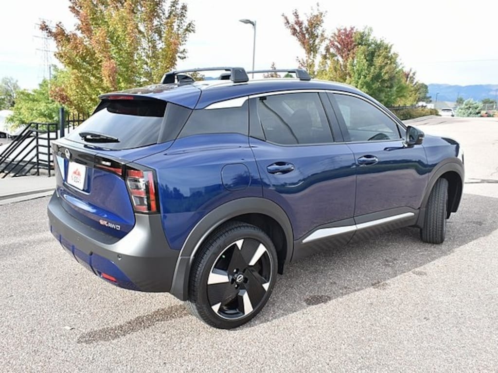 New 2026 Nissan Kicks SR SUV