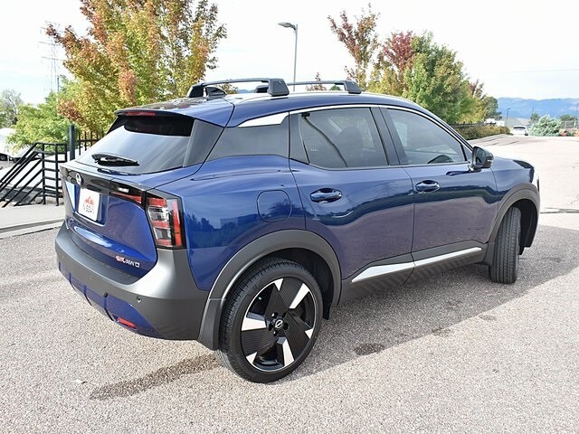 2026 Nissan Kicks SR photo 2