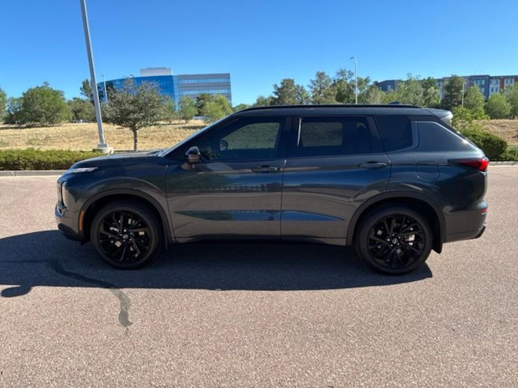 New 2026 Nissan Rogue Plug-In Hybrid Platinum SUV
