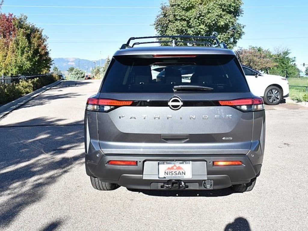 New 2025 Nissan Pathfinder SV SUV