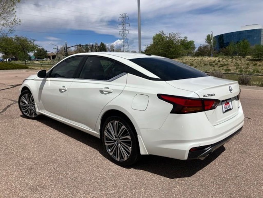New 2026 Nissan Altima SV Sedan