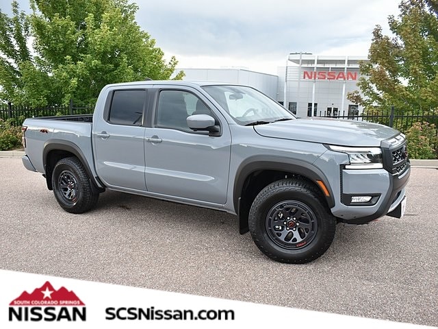 2025 Nissan Frontier PRO-4X's photo