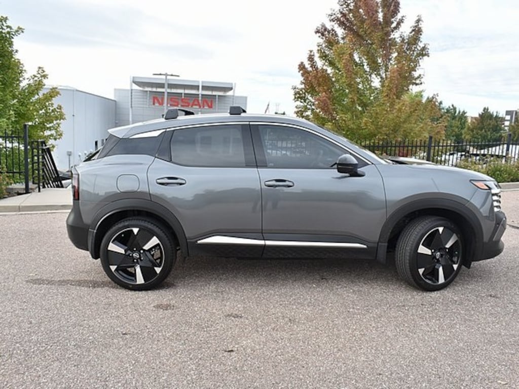 New 2026 Nissan Kicks SR SUV