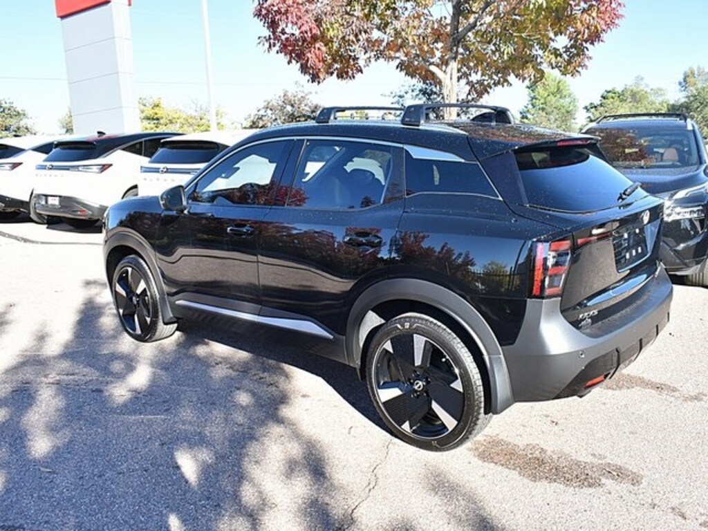 New 2026 Nissan Kicks SR SUV