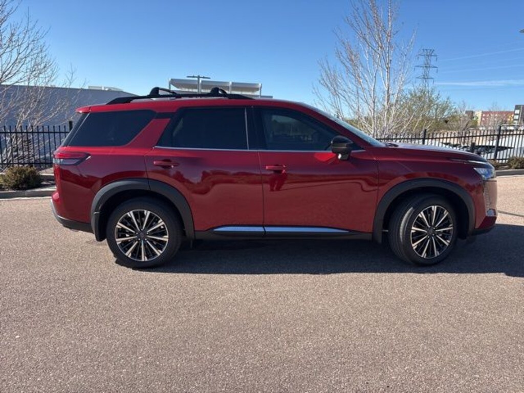 New 2026 Nissan Pathfinder Platinum SUV
