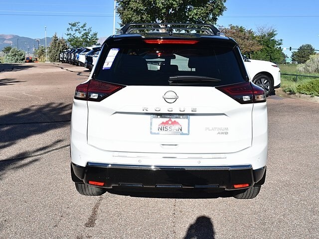 2026 Nissan Rogue Platinum photo 3