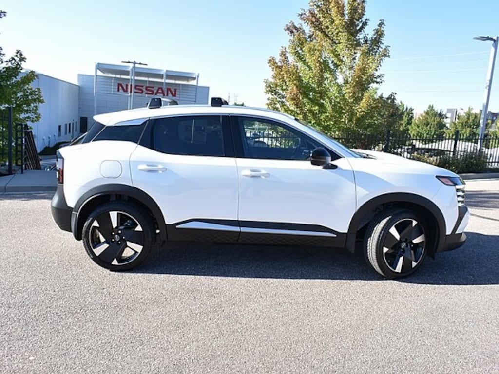 New 2026 Nissan Kicks SR SUV