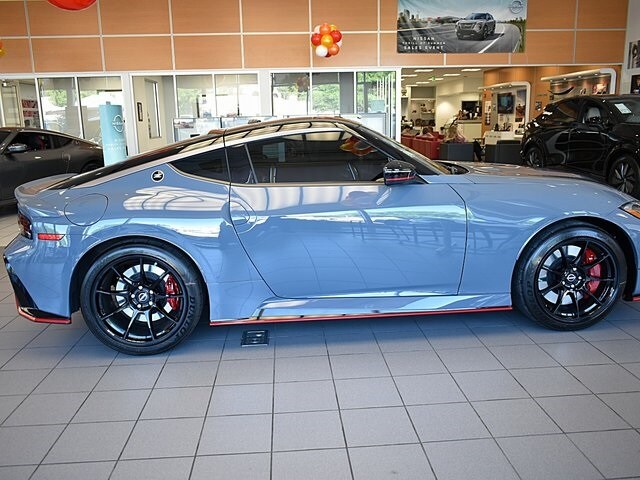 2024 Nissan Z Nismo photo 2