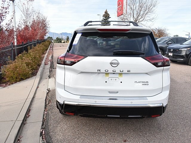 2026 Nissan Rogue Platinum photo 4