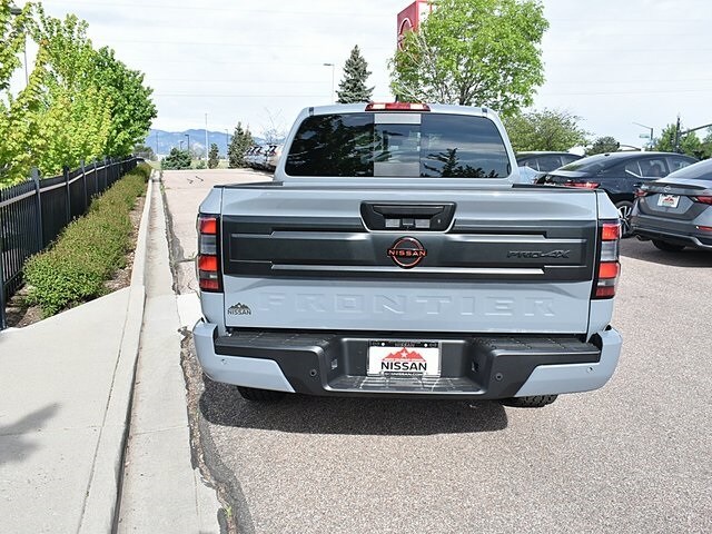 2025 Nissan Frontier PRO-4X photo 4