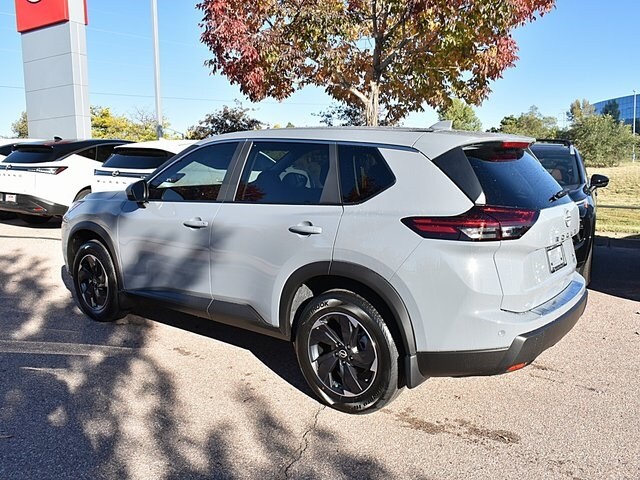 2026 Nissan Rogue SV photo 3
