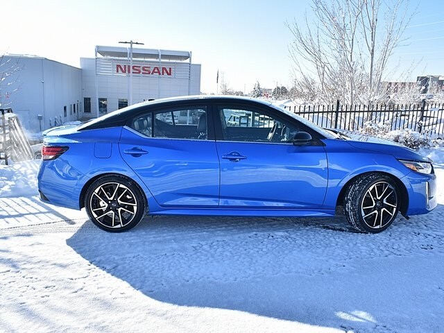 2024 Nissan Sentra SR photo 3
