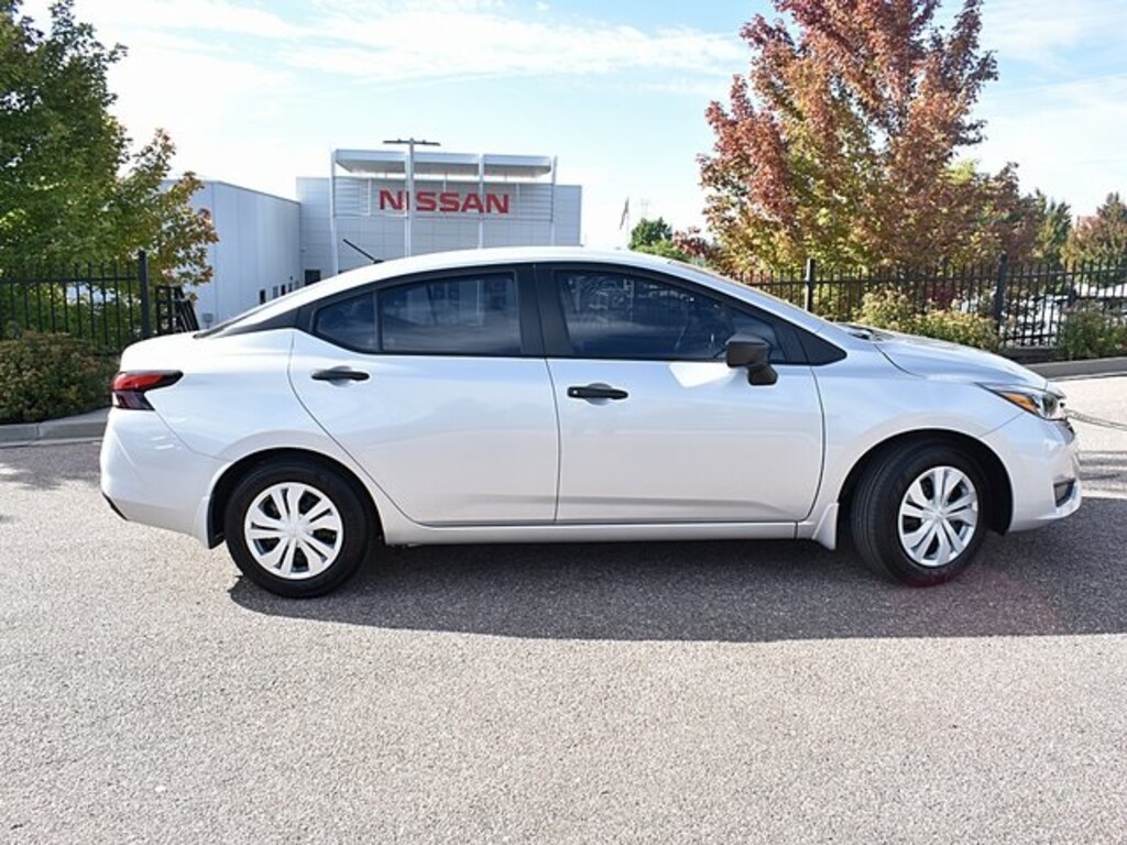 New 2025 Nissan Versa 1.6 S Sedan
