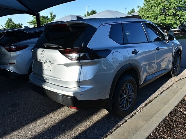2024 Nissan Rogue S photo 4