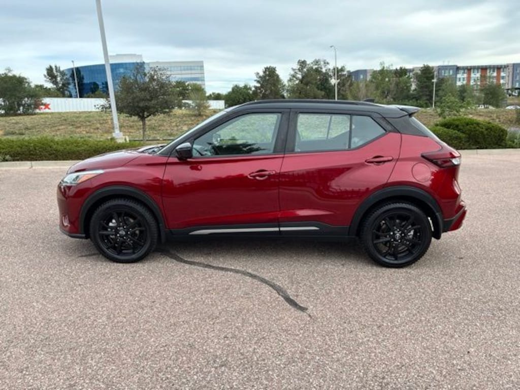 Used 2023 Nissan Kicks SR SUV