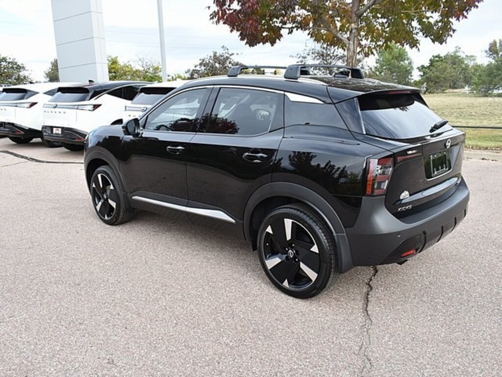 New 2026 Nissan Kicks SR SUV