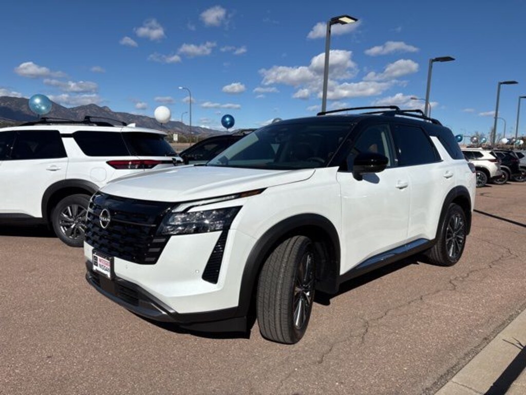 New 2026 Nissan Pathfinder Platinum SUV