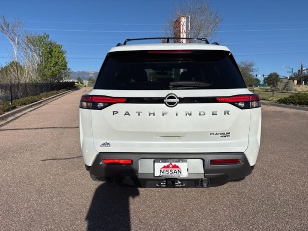 New 2026 Nissan Pathfinder Platinum SUV