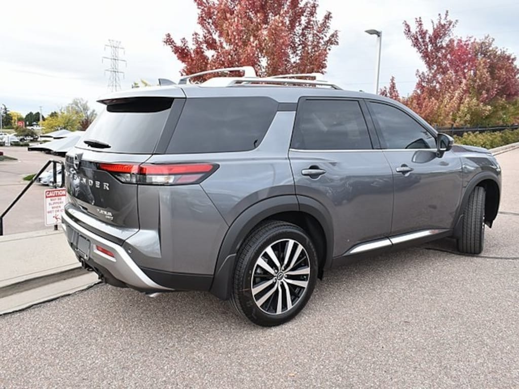 New 2025 Nissan Pathfinder Platinum SUV