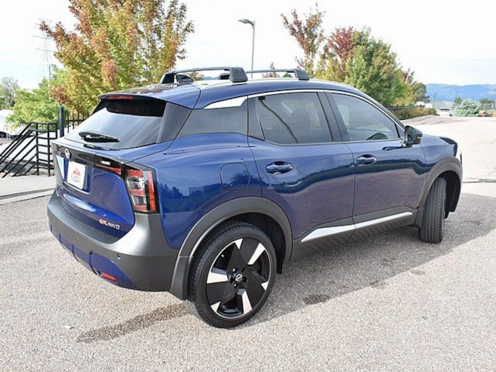 New 2026 Nissan Kicks SR SUV