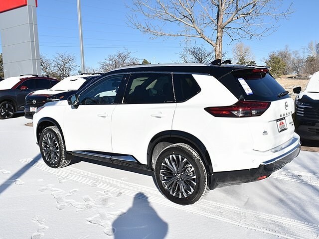 2026 Nissan Rogue Platinum photo 4