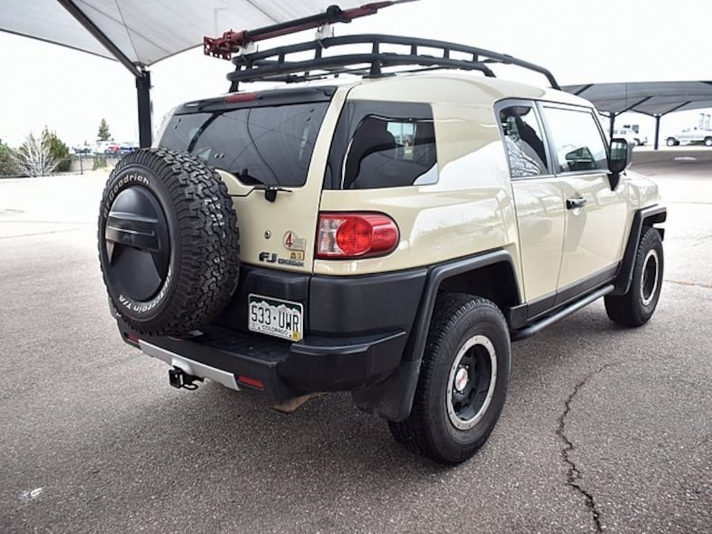 Used 2010 Toyota FJ Cruiser Base SUV