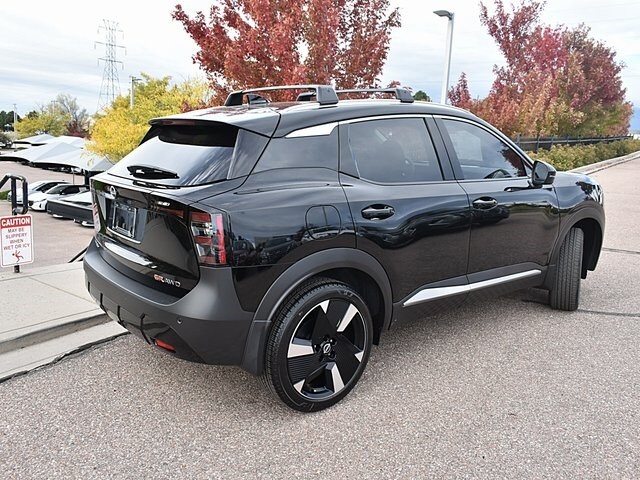 2026 Nissan Kicks SR photo 2