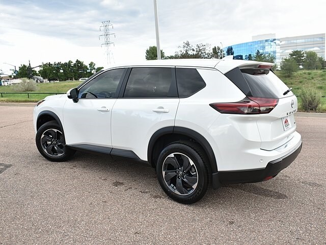 2026 Nissan Rogue SV photo 2