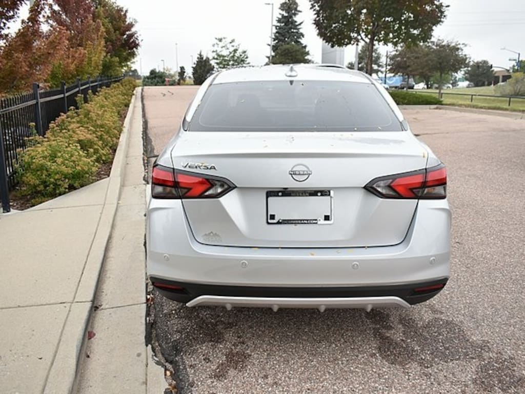 New 2025 Nissan Versa 1.6 SV Sedan
