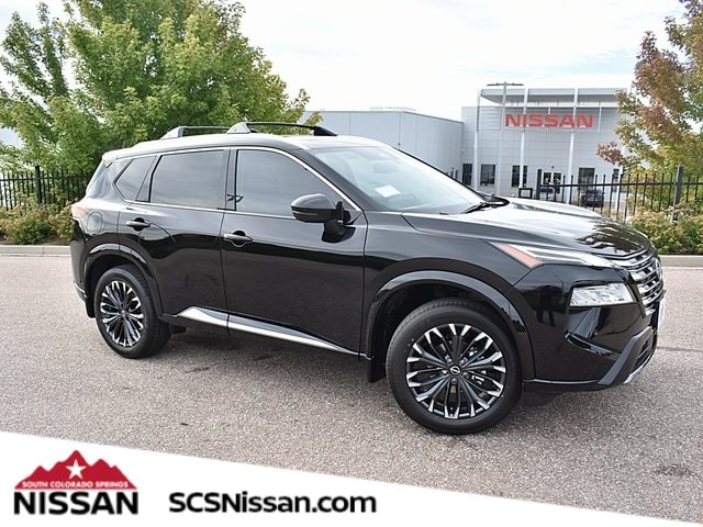 2026 Nissan Rogue Platinum's photo