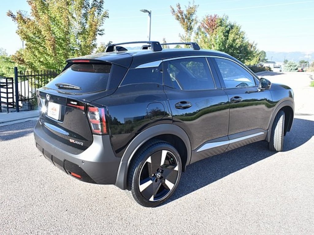 New 2026 Nissan Kicks SR SUV