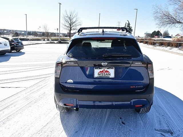 2026 Nissan Kicks SR photo 3