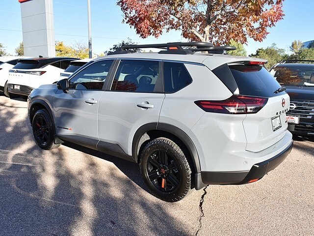 2026 Nissan Rogue SV photo 3