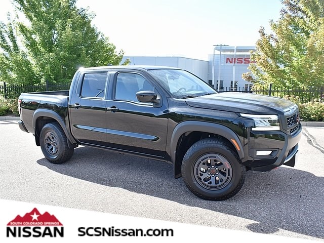 2025 Nissan Frontier PRO-4X's photo
