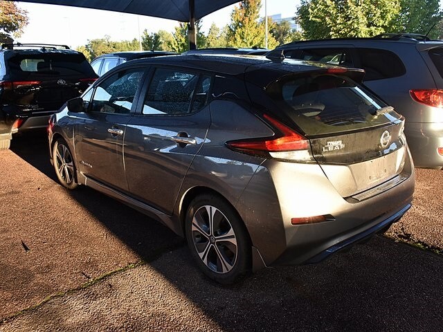 2019 Nissan Leaf SV photo 2