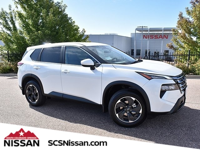 2026 Nissan Rogue SV's photo