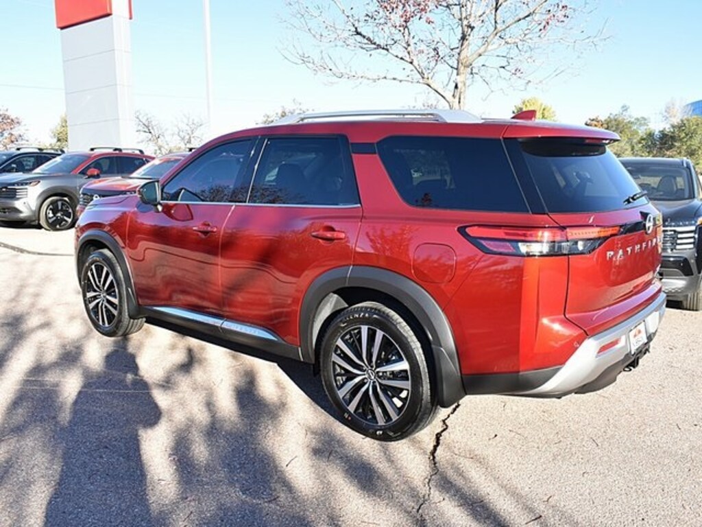 New 2025 Nissan Pathfinder Platinum SUV