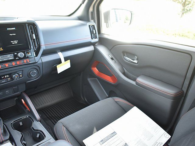 2025 Nissan Frontier PRO-4X - Photo 11