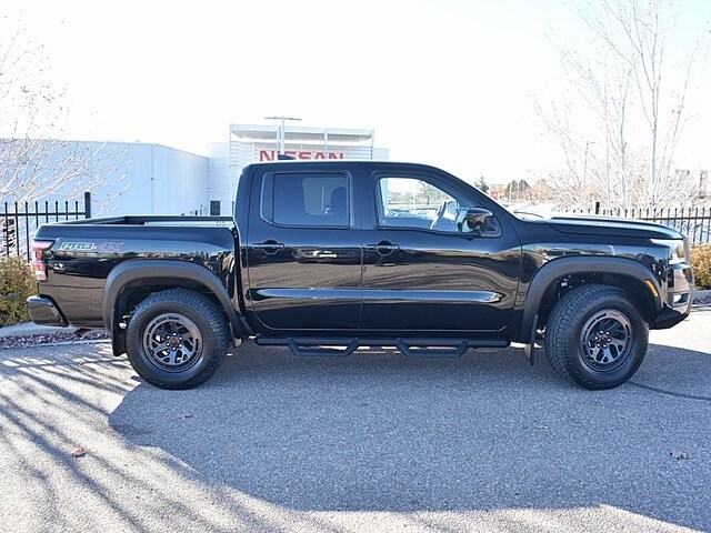 2026 Nissan Frontier PRO-4X photo 2