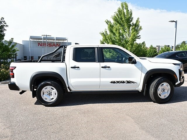 2024 Nissan Frontier SV Hardbody Edition photo 2