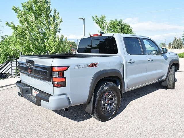 2025 Nissan Frontier PRO-4X photo 2