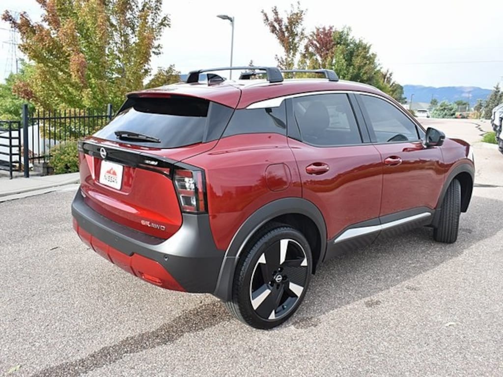 New 2026 Nissan Kicks SR SUV