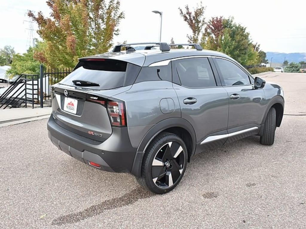 New 2026 Nissan Kicks SR SUV